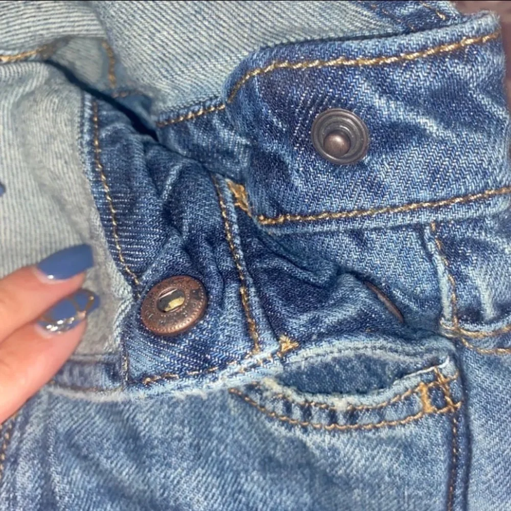 GAP Kids Girls Blue Denim Overalls Size S 6/7 Adjustable Straps